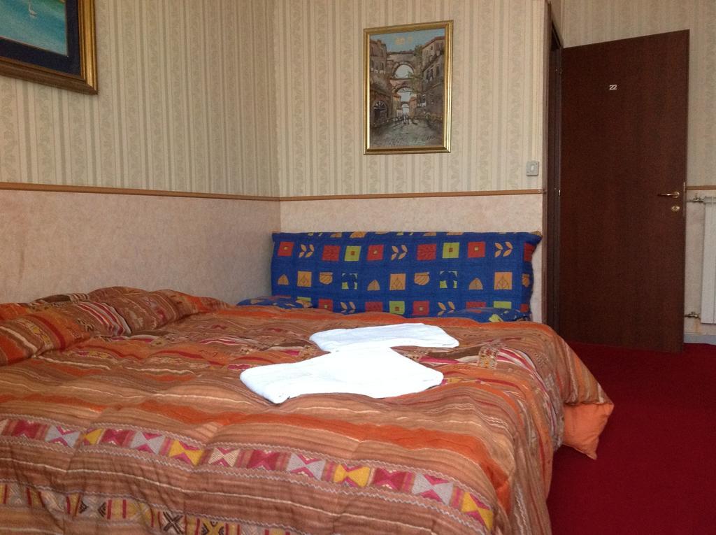 Termini Accommodation Рим Стая снимка